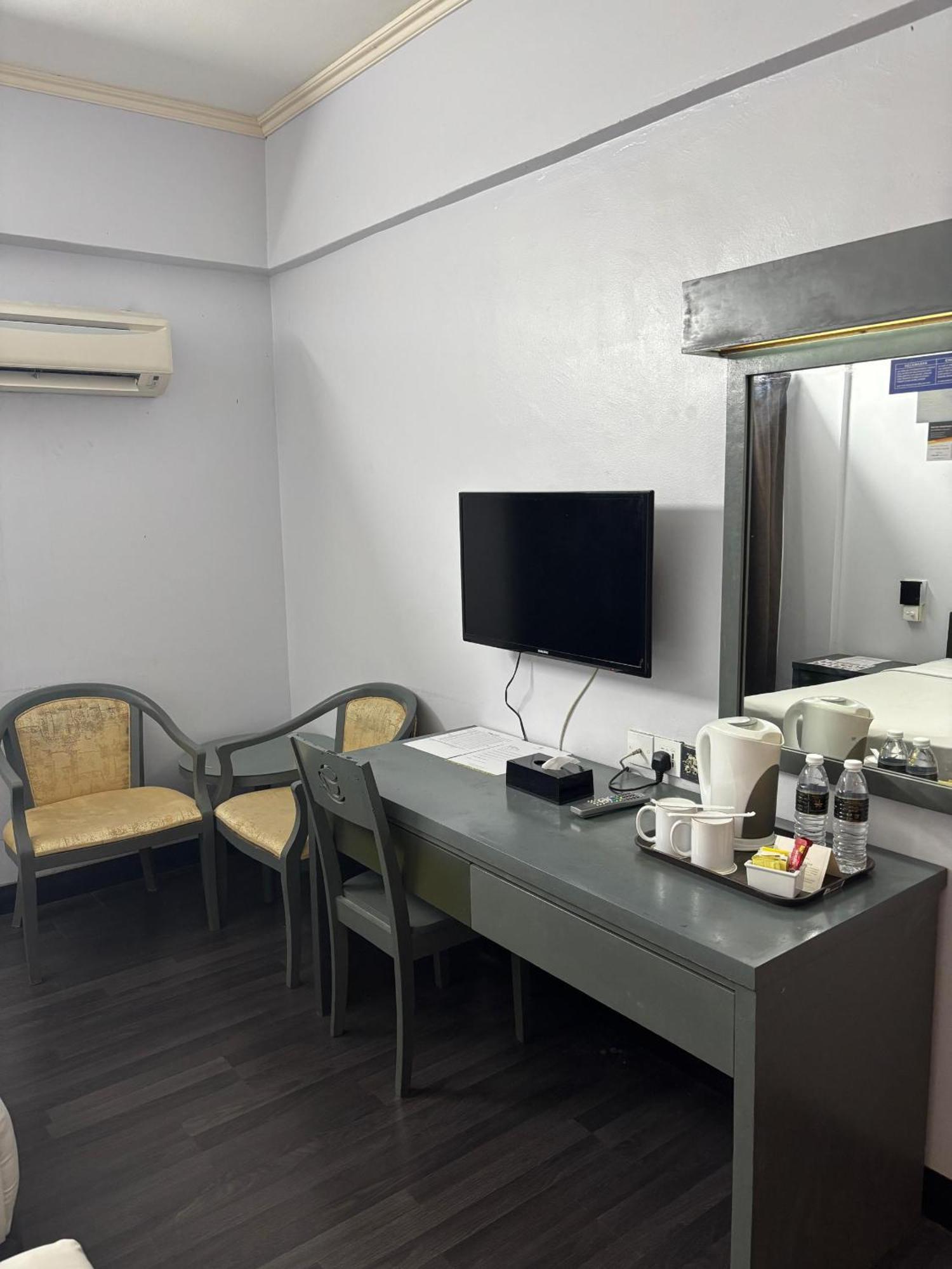 Seri Malaysia Hotel 2*